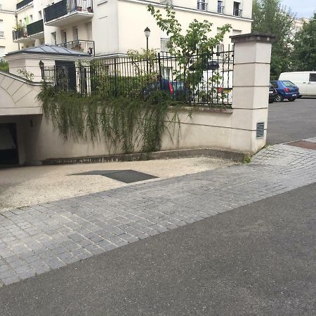 סאריס Julie'S Apartment Disneyland מראה חיצוני תמונה