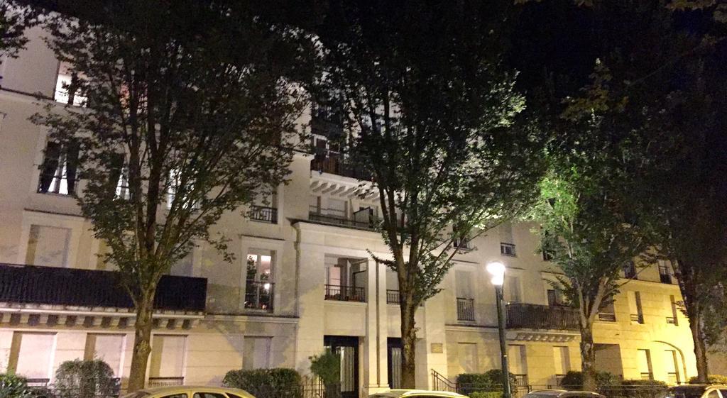סאריס Julie'S Apartment Disneyland מראה חיצוני תמונה